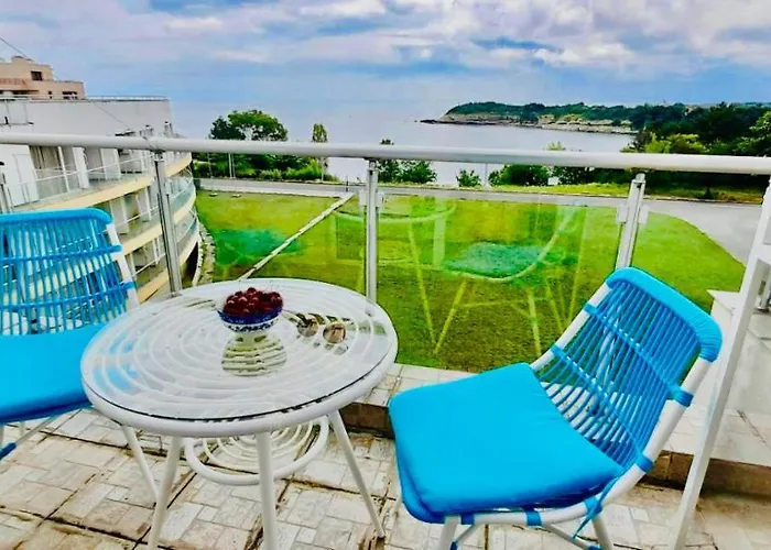 Aпартаменти мини в бей вю Aparthotel Tsarevo