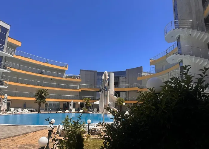 Aпартаменти мини в бей вю 4* Царево